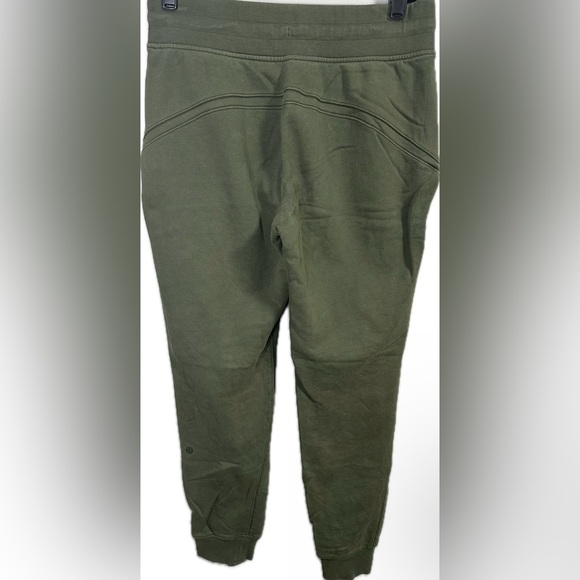 Lululemon Warm Down Jogger in Camo Green Size 6 - Picture 6 of 9